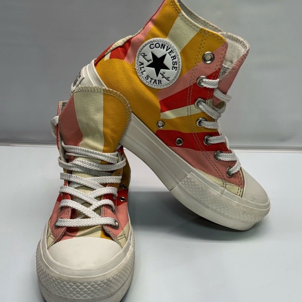 Converse Chuck Taylor Platform High Summer Spirit Women’s Size 6.5